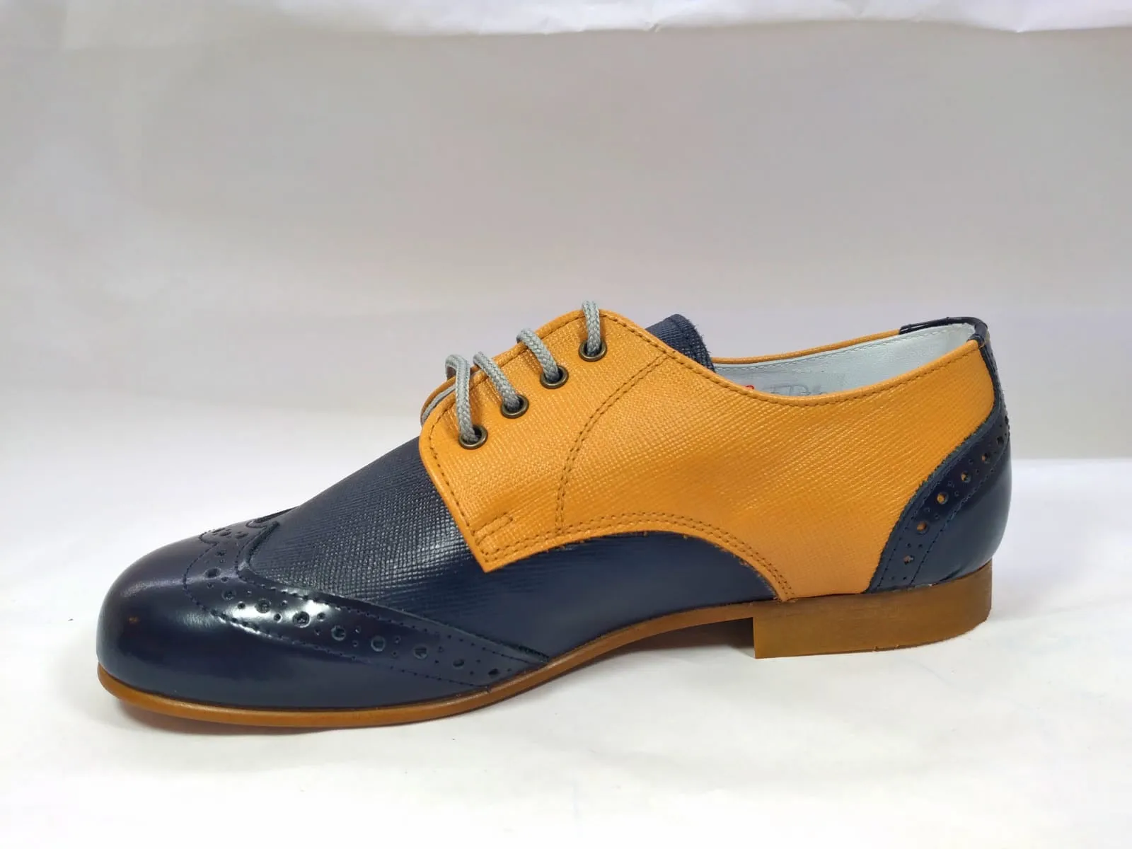 Beberlis Navy Leather Wingtip Design Oxford Dress Shoes