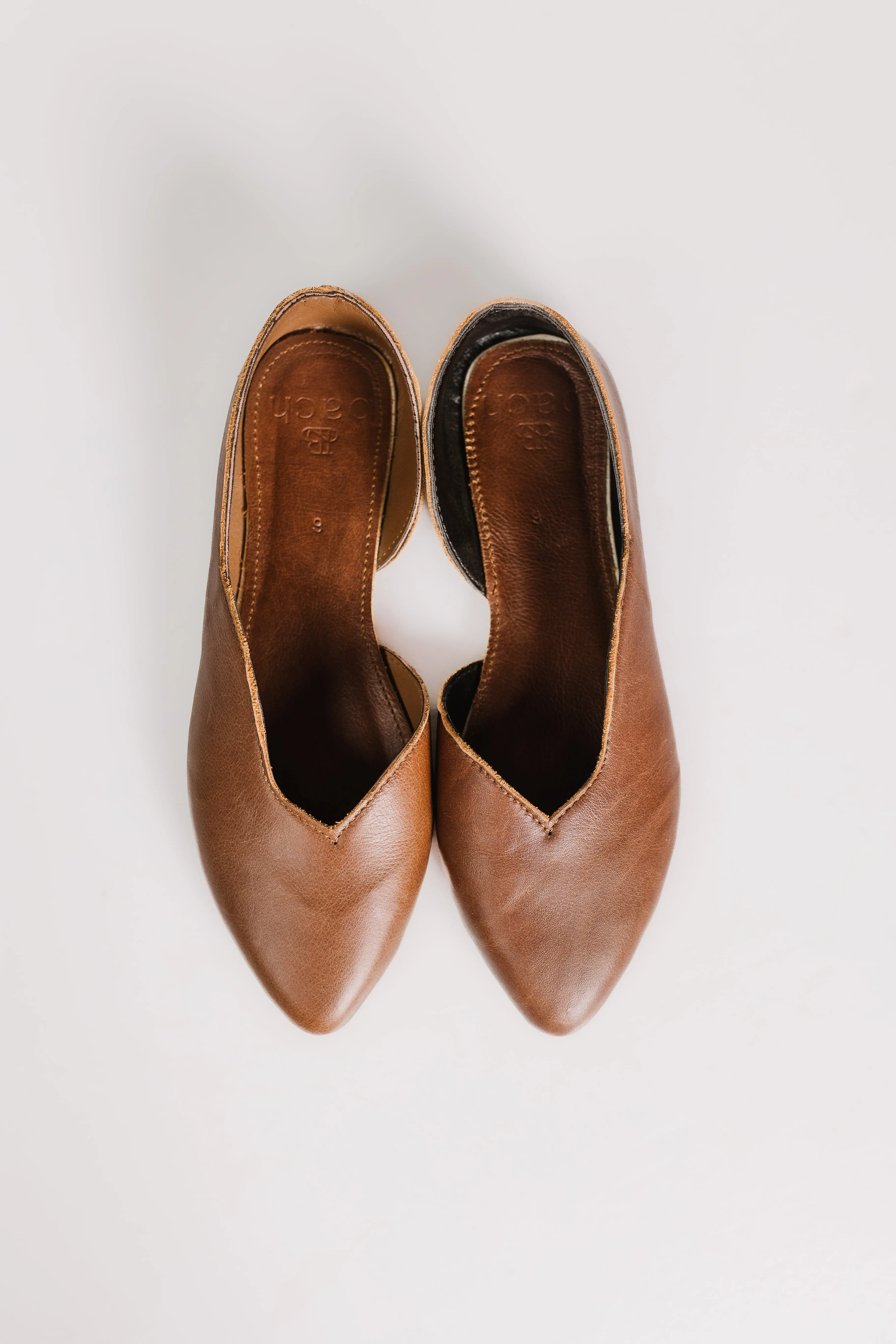 Laura Leather Shoes (Light Brown)